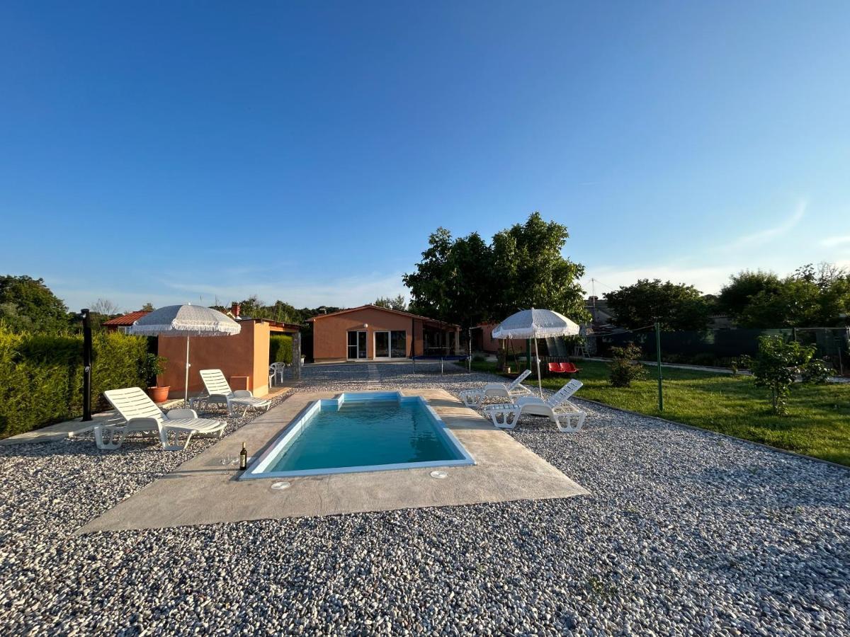 Dora House With Wifi And Outdoor Swimming Pool Villa Pula Exterior foto