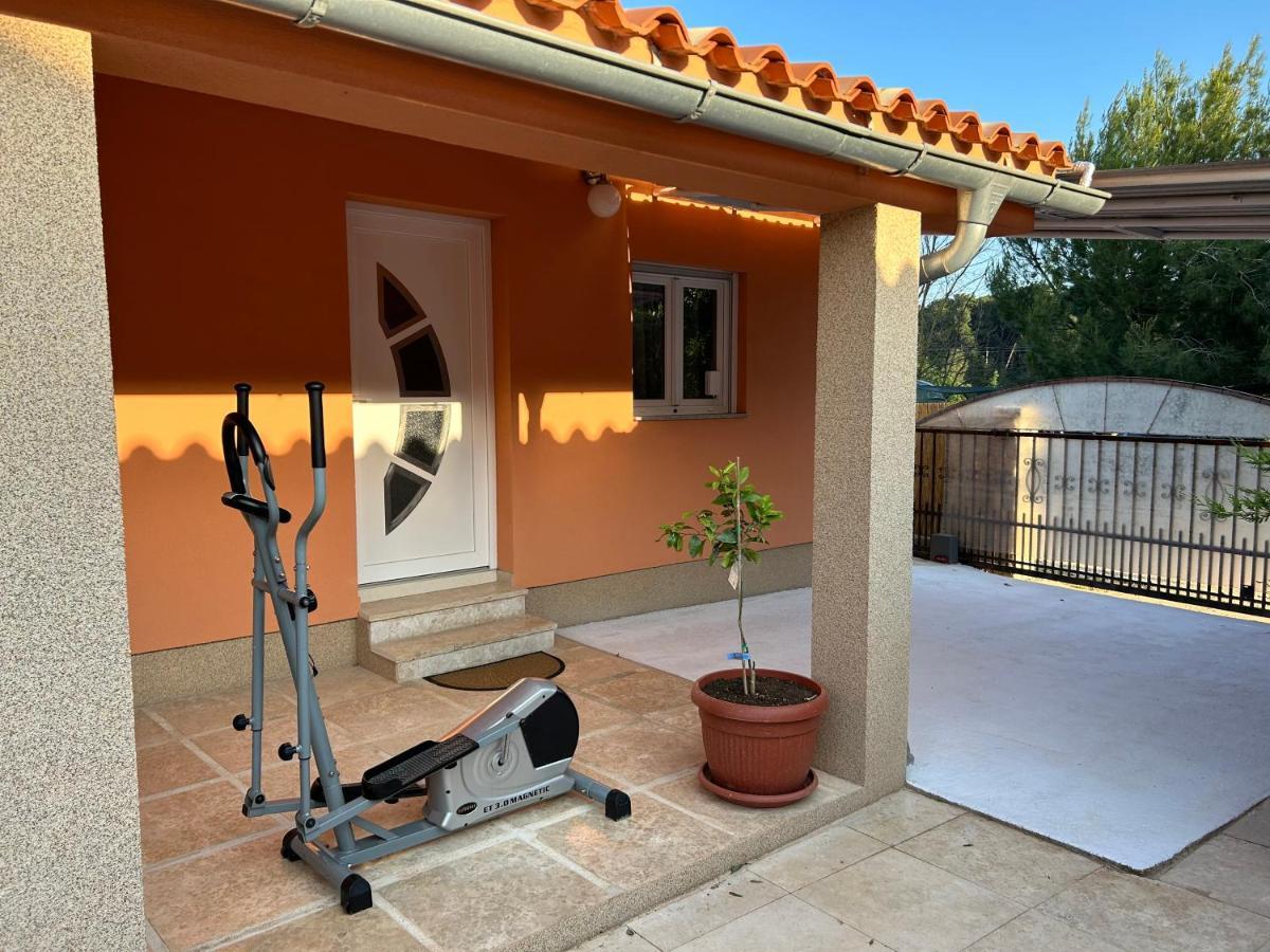 Dora House With Wifi And Outdoor Swimming Pool Villa Pula Exterior foto