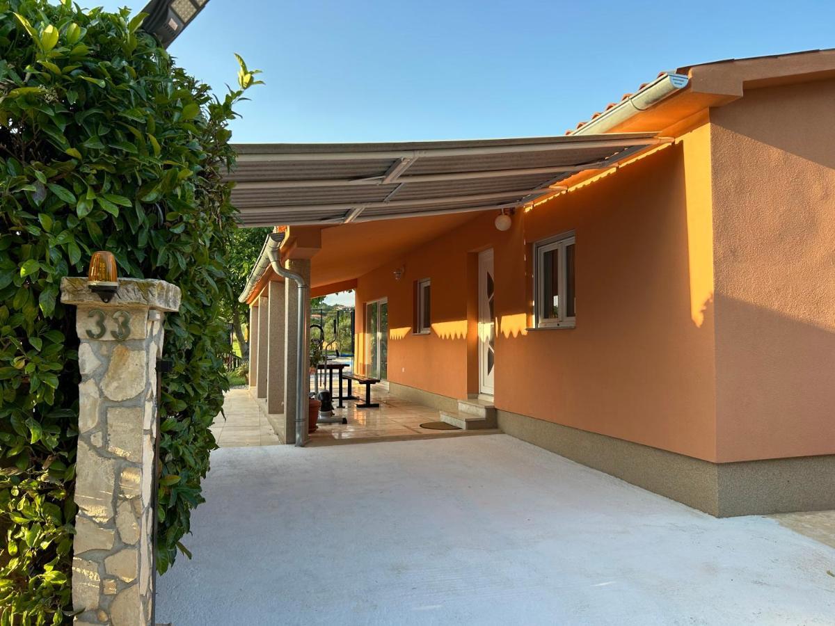 Dora House With Wifi And Outdoor Swimming Pool Villa Pula Exterior foto
